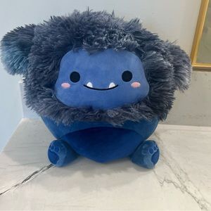 ❗️SALE❗️11in RARE FIRST TO MARKET DANI THE BLUE BIGFOOT SQUISHMALLOW BNWT!!!